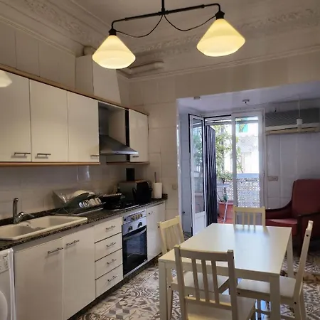 Appartement With Terrace In The Center Russafa, Wifi Valencia